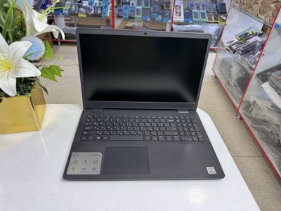 dell core i3 8/128/1000 holatlari yaxshi hotira va operativkasi yetarl