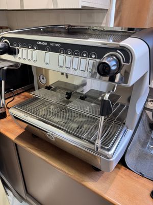 Koffe mashina sotiladi