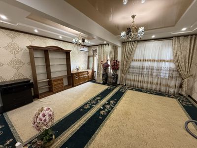 Сдаётся в аренду трёхкомнатная квартира