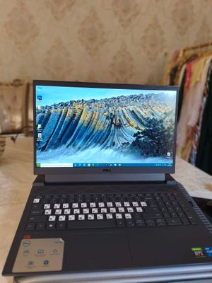 Noutbuk Dell