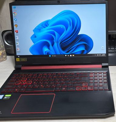 Продаётся игровой ноутбук acer nitro 5