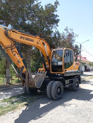 Hyundai 140w sotiladi