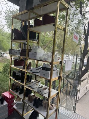 Stelyaj sotiladi 3.300 ming
