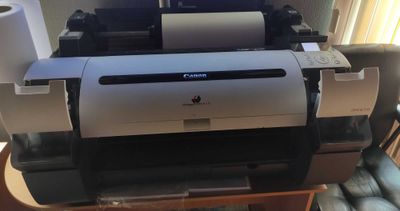 Продаётся плоттер Canon ipf670