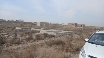 4 суток ер сотилади 5 хонага пойдевор ташланган
