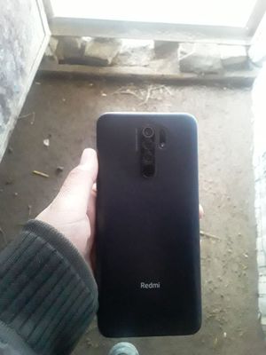 Redmi 9 32gb baxosi 650 kelishamiz