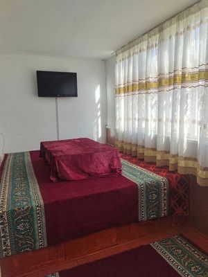Srochna Mirzo Ulug’bek tumani 2 xona uy arendaga topshiriladi