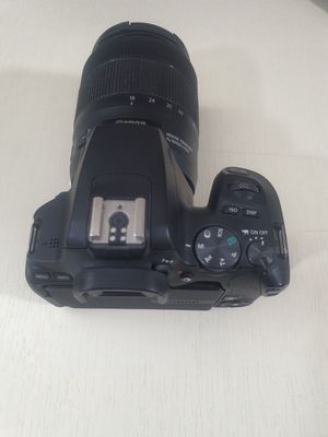 Canon EOS 250D Kit 18-55mm III