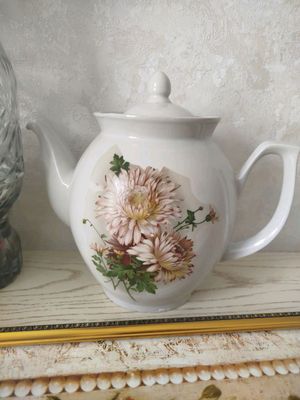 продается советский чайник новый