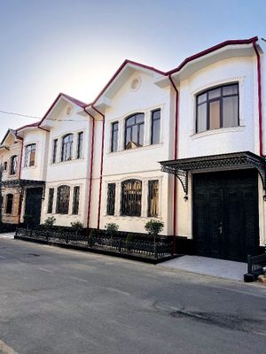 Изза Узумзор Махалля Срочно Продаётся Участок 8 комнотная