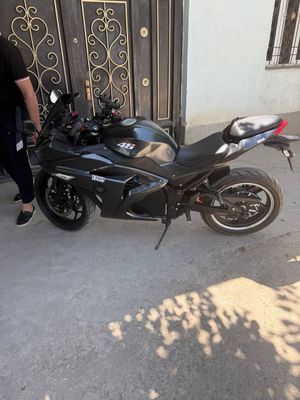 Kawasaki R3 3000 w