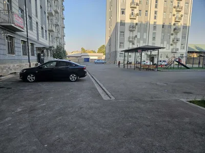 Kvartira sotiladi 83 kv/m