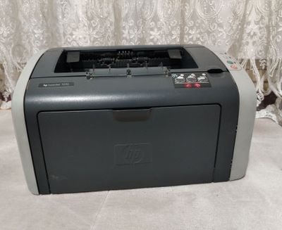 HP 1010 printer sotiladi