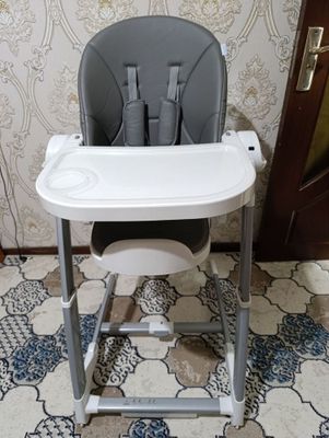 Bolalar uchun ovqatlanish stuli