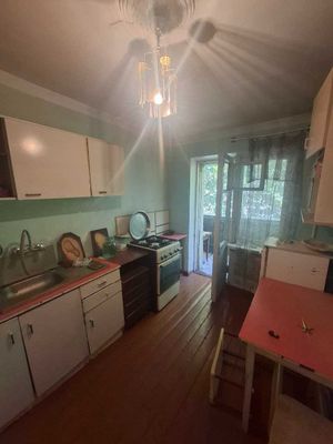 АРЕНДА 1\4\4 Ттз 1 Таксопарк базарчик 250$ ДИЛЯ