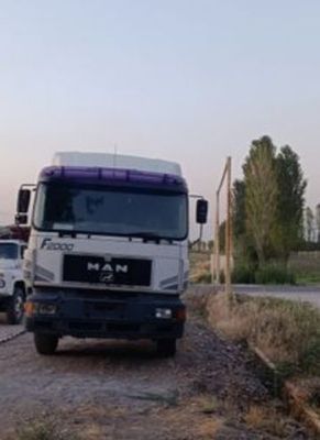 MAN тягач2013 год
