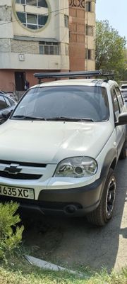 Машина Нива Chevrolet