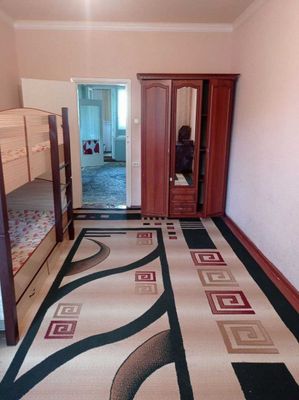 Toshkent shahrida Uchtepa tumani xokimyat yonidan kv