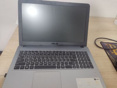 Asus Noutbuk i5 8gen