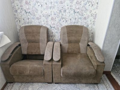 Divan kreslo sotiladi