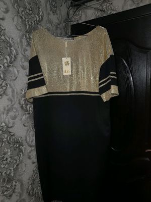Переливающееяся шикарное  платье