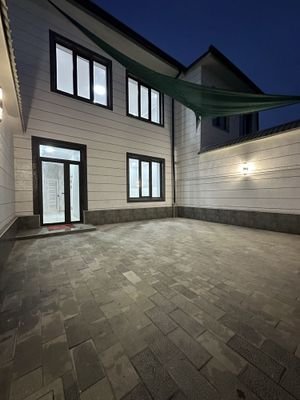 Срочно Юнусабод 1.20 соток 6 комнат с ремонтом