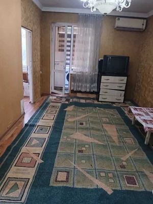 Qorotosh , Durujba 4 xona srochno arendaga beriladi!!