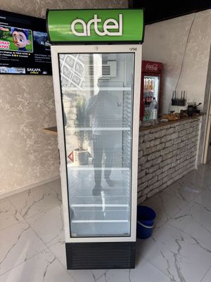 Продается Холодельник Витренный Артел Состоянте новое