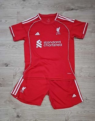 Liverpul 2025/26 Formasi Shortigi Bilan, Size: S/M