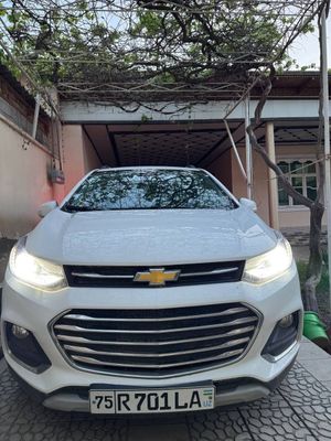 Tracker 1 Premier