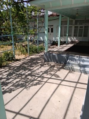 Hovli sotiladi. 4sotix.