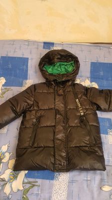 Куртка зимняя на 4, 5 лет.