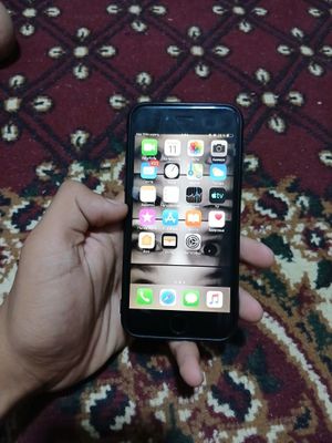 Iphone 6 100% almlyator xolati yaxshi chexol zaryadnik qoshjb beriladi