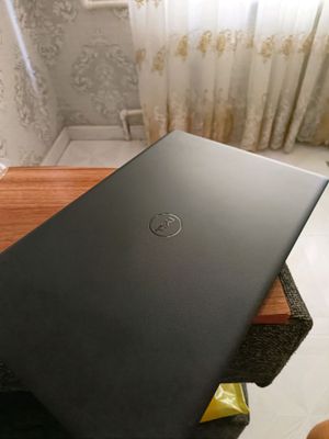 个Dell Noutbook