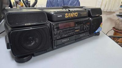 Продается кассетная магнитола SANYO PHWCD950