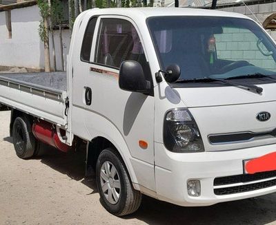 Kia bongo sotiladi 2017 yil