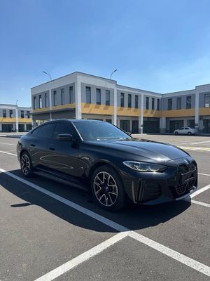 BMW i4 edrive40 Elektr 590