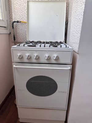 продам газовую плиту