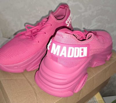 Женские розовые кроссовки Steve Madden, США, новые