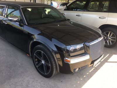 Chrysler c300 Sotiladi