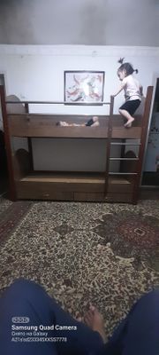 Двухярусный кроват