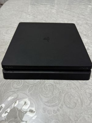 playstation 4 slim,2 ta gamepad,top uyinlari bor