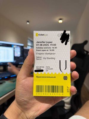 Jennifer Lopez konsertiga bilet (VIP STANDING)