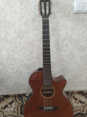 Cort c5 niylon Studionniy gitara