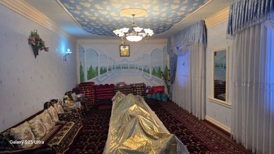 Шахар марказидан ховли сотилади