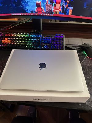 Macbook pro m2 8/512gb