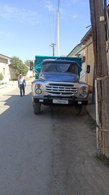 Zil 130 yaxshi xolatda