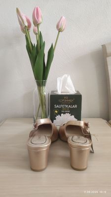 Туфли лодочки с открытой пяткой
