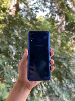 Samsung A10s srochna sotiladi