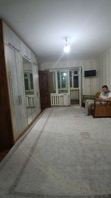 Arenda kvartira 2|1|5 Olmazor tumani Qorasaroy 2-raddom 400$ ID:555